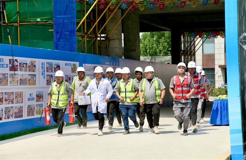 2025��6��24�գ����������������к���ҵ����ɽ����˾�����˽��徲����������������������Ӧ���������������徲������2025�ꡰ�徲�����¡������˶������˾�����к����֮����Ŀ�ֳɾ���������������